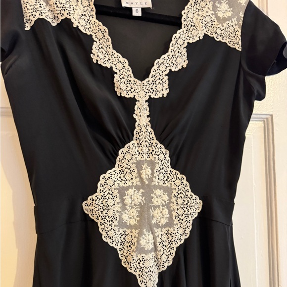 Mayle Vintage Black 100% Silk Dress with White Lace, Size 6, EUC! - Picture 2 of 9